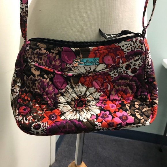 Vera Bradley Handbags - Vera Bradley Crossbody Purse